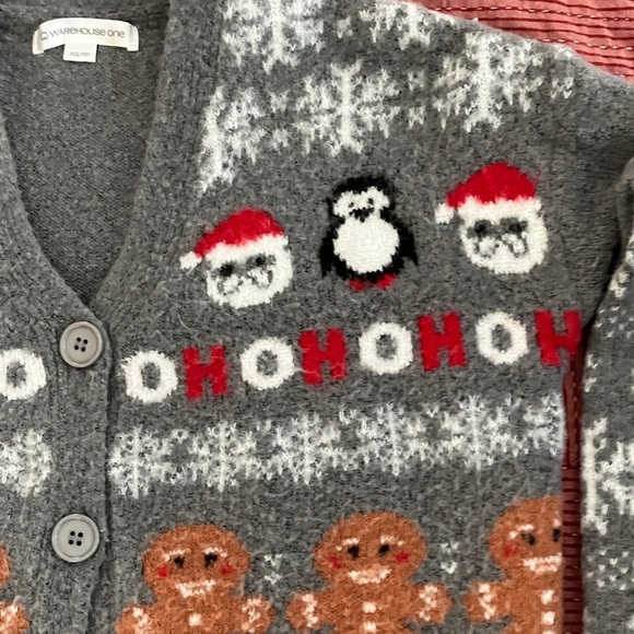 Festive women’s extra small Gray Cardigan with Holiday Motifs Christmas sweater - Picture 11 of 11